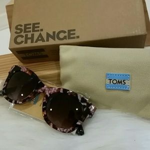 TOMS "Chelsea" sunglasses